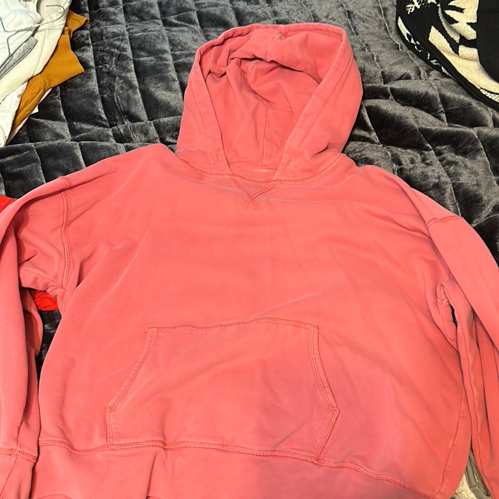 Cute pink American eagle hoodie.